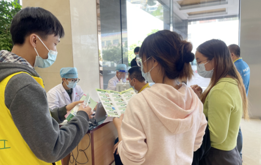 阜沙鎮(zhèn)禁毒信息〔2022〕第246期--【禁毒攻堅】“無償獻(xiàn)血 禁毒同行”-阜沙禁毒宣傳進(jìn)廠企 (2