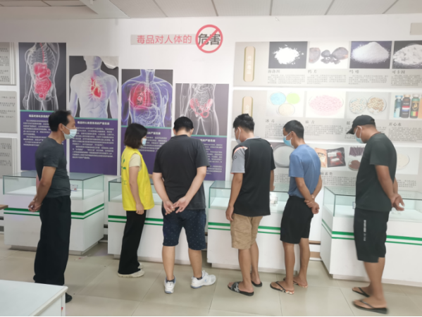 阜沙鎮(zhèn)禁毒信息〔2022〕第251期--【禁毒攻堅(jiān)】“禁絕毒品 健康生活”-阜沙禁毒教育基地宣講活動