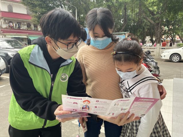 三鄉(xiāng)鎮(zhèn)開展“普及禁毒知識(shí)，共享健康人生”宣傳活動(dòng)圖片2.JPG